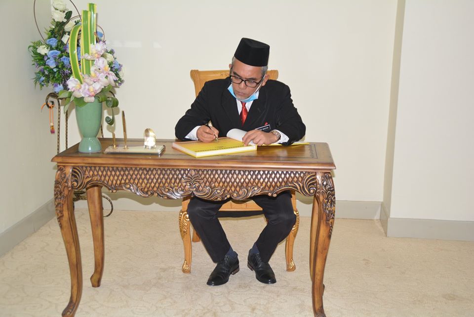 Sesi Kunjung Hormat Tuan Yang Terutama Yang Dipertua Negeri Melaka