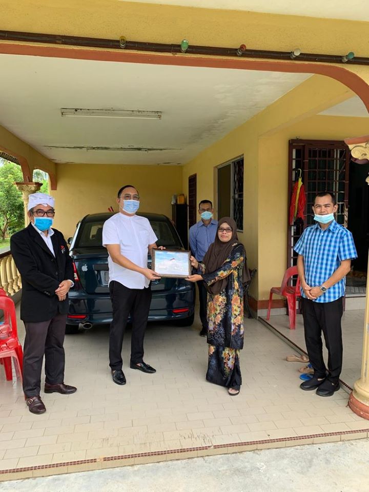  Persaraan Puan Hjh. Selmah Binti Said