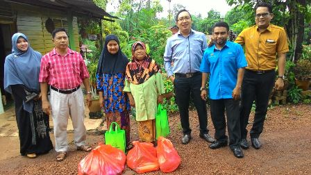 Sumbangan Ikhlas Warga MSNM Untuk Golongan Fakir Sempena Bulan Ramadhan 2015/1436H Sumbangan Ikhlas Warga MSNM Untuk Golongan Fakir Sempena Bulan Ramadhan 2015/1436H